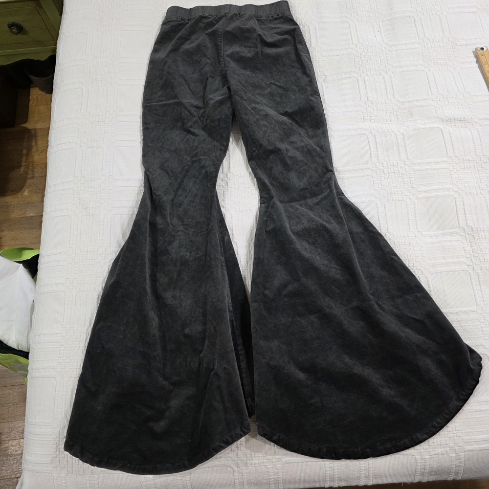 Umgee Charcoal Black Flared Pants Size Medium Retro Bell Bottoms Festival Boho - Picture 12 of 14